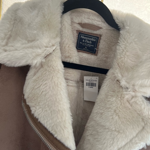 BNWT Abercrombie Faux Suede Faux Fur Jacket - Picture 3 of 7